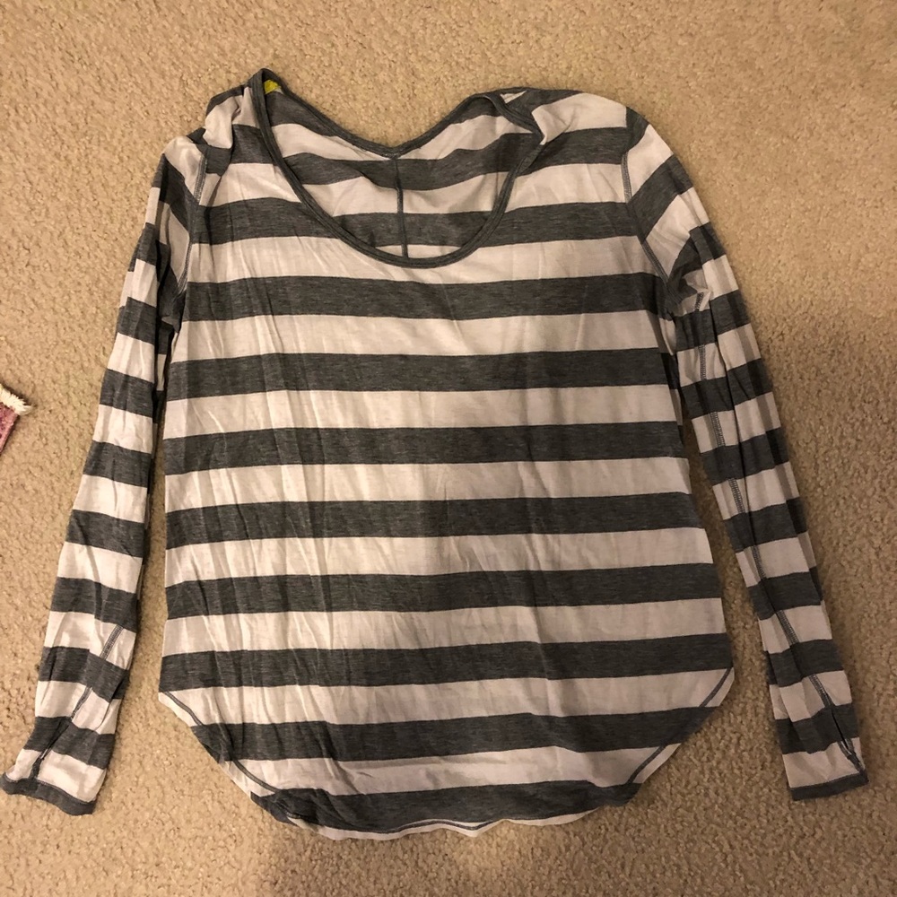 Lululemon long sleeve tee